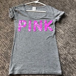Gray Pink tee with sequin logo ✨